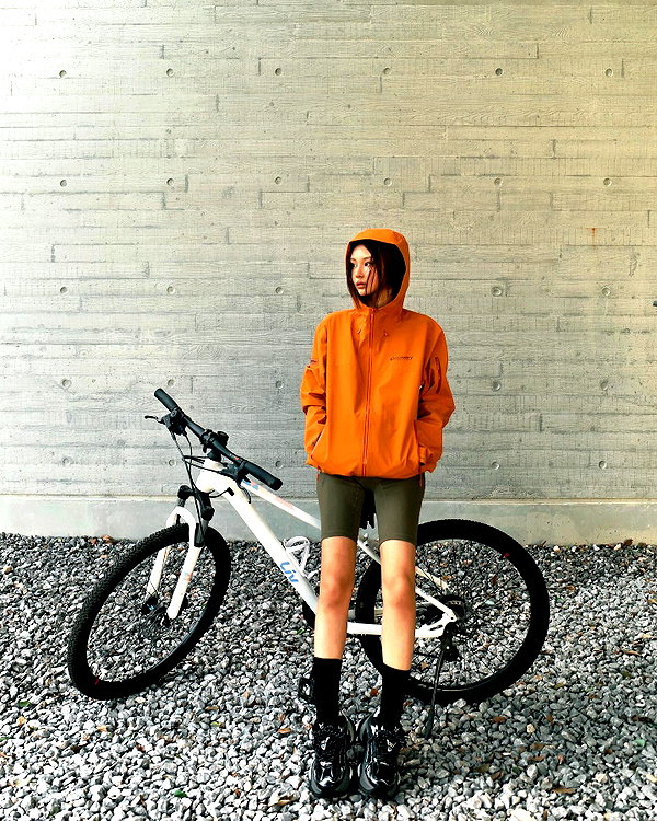 ll.lu1s instagram image archive image