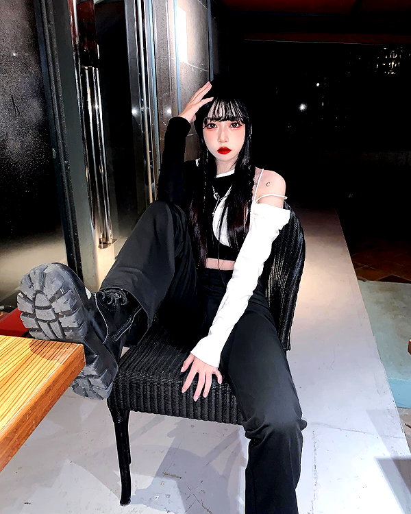 nixqq.425_ instagram image archive image