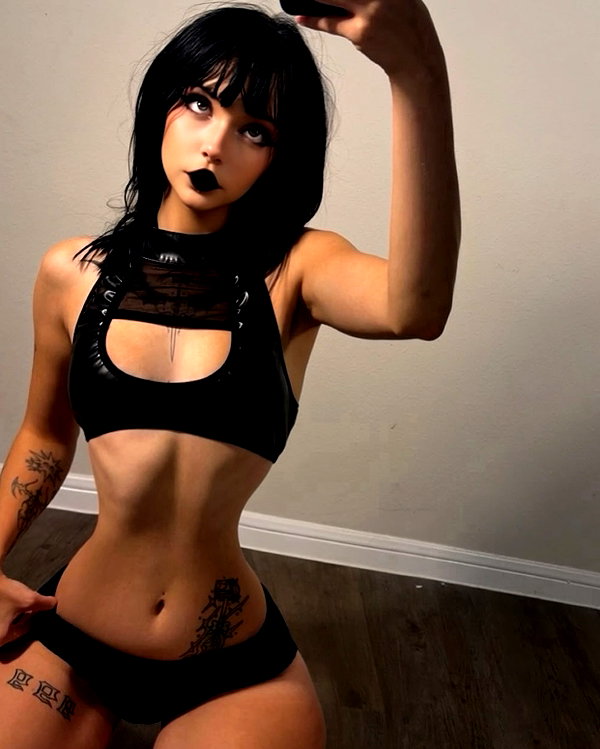 Archived image from @deadangelfiles on Instagram