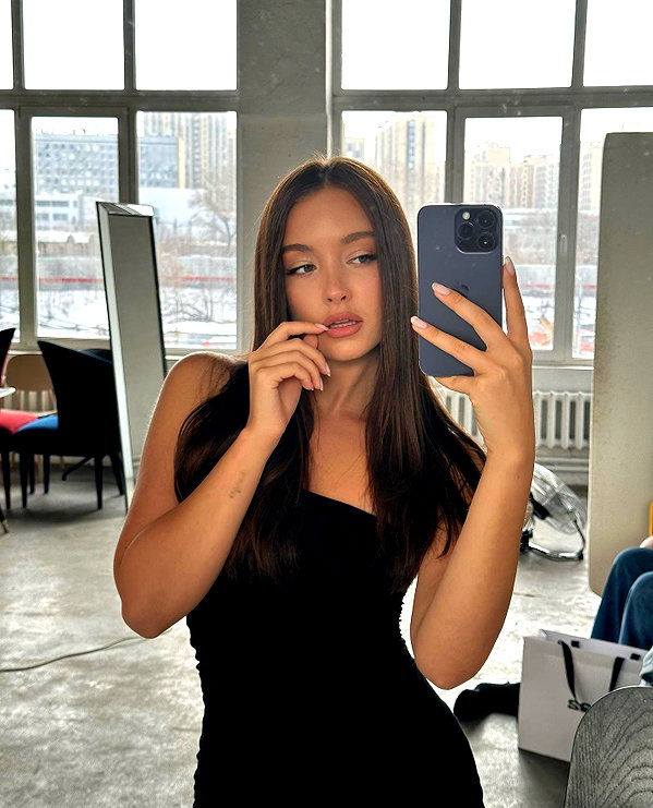veroni22ka instagram image archive image