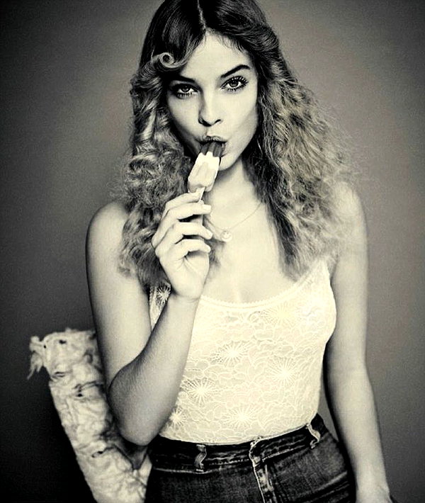 realbarbarapalvin instagram image archive image