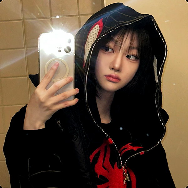 esnioughxx._y2 instagram image archive image