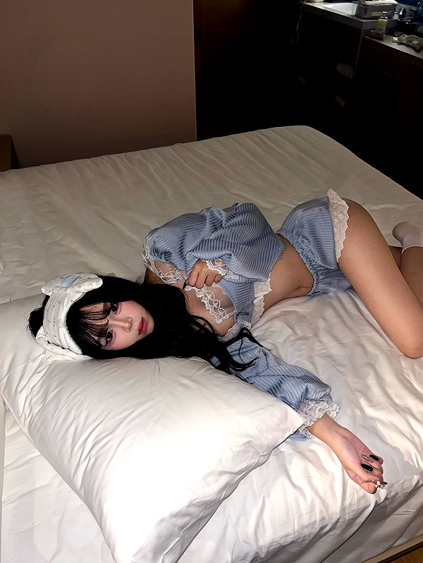 ynuy1 archive image