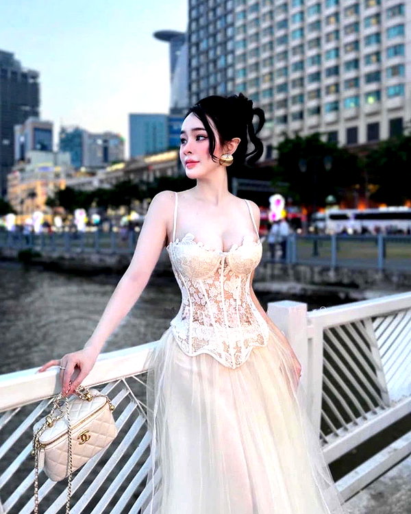 lyhythuedoxinh instagram image archive image