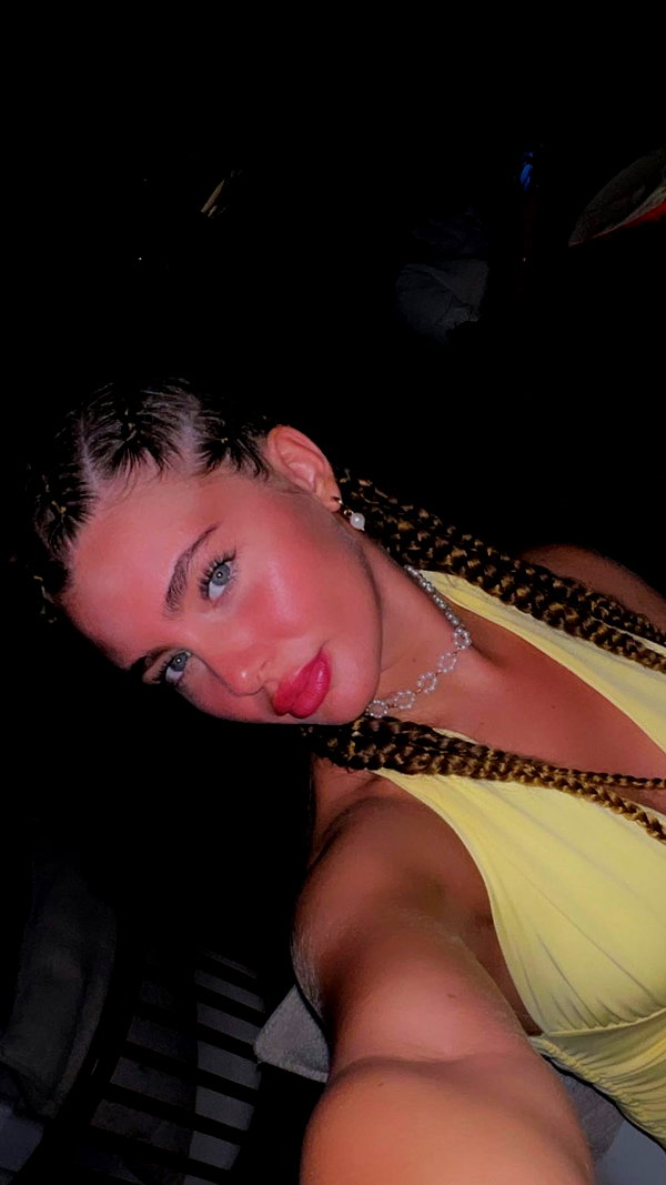daniella_zeldis instagram image archive image