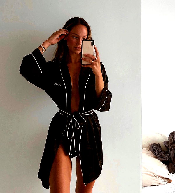 olivia.mathers instagram image archive image