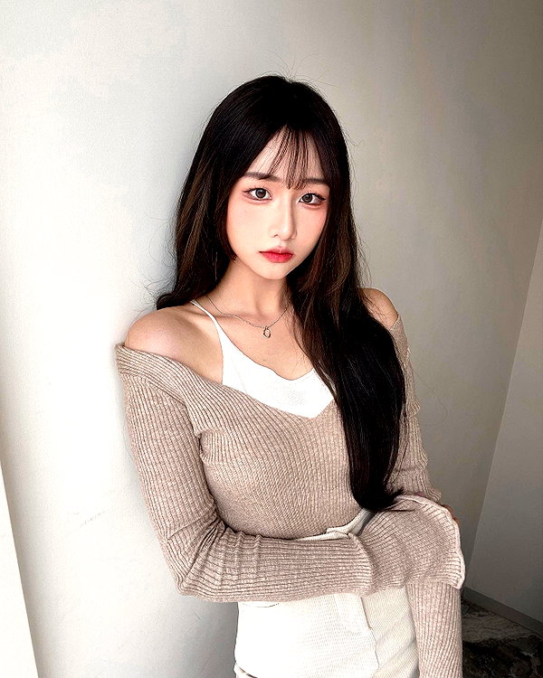 lai_931201 instagram image archive image