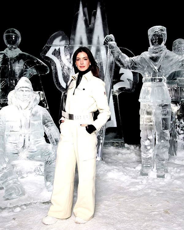 annehathaway instagram image archive image