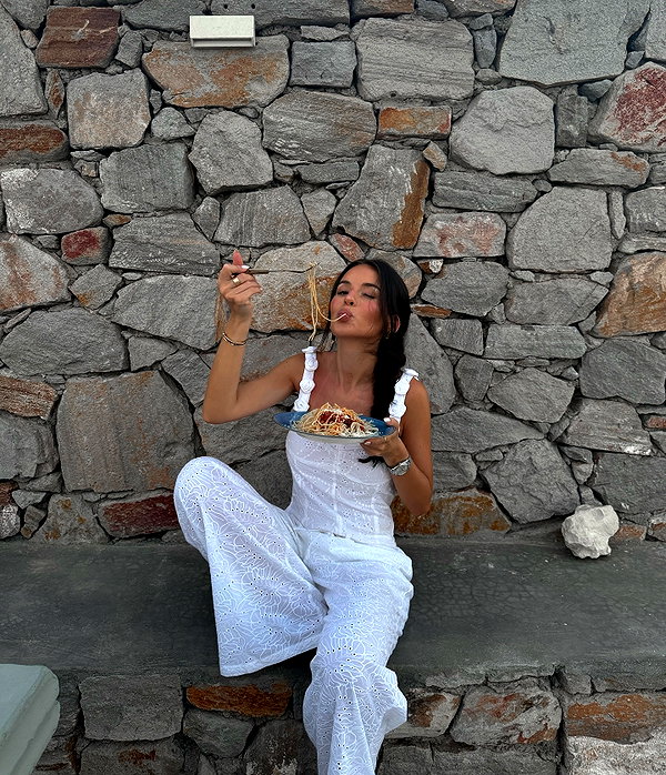 zoeliss instagram image archive image