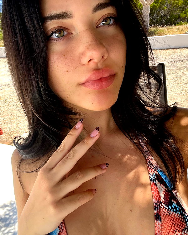vanessa.rhd instagram image archive image