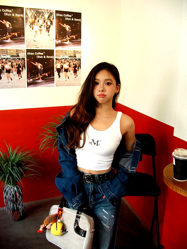 e.shao_417 instagram image archive image