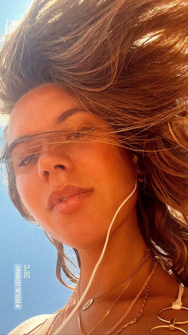 pia__kim instagram image archive image