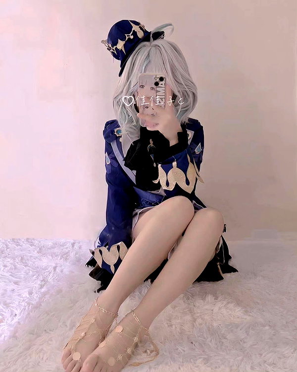 gallery_cosplayer instagram image archive image