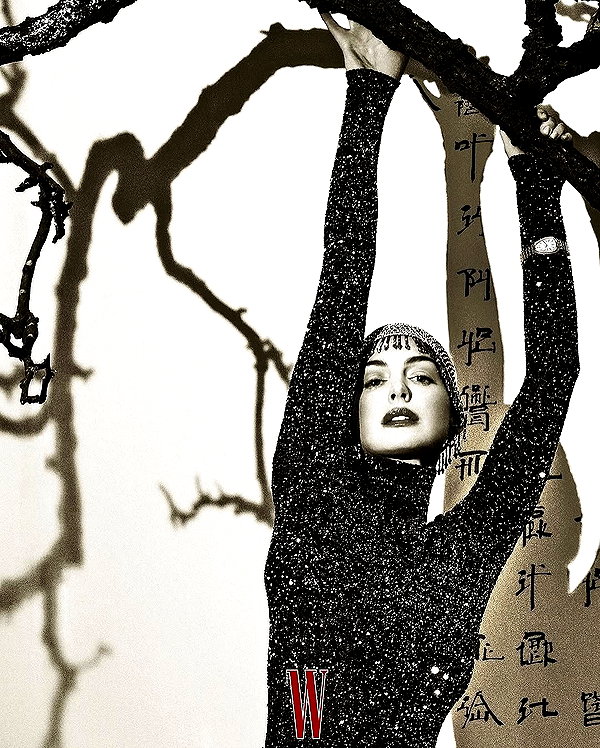 annehathaway instagram image archive image