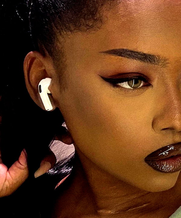 baddiesessence instagram image archive image