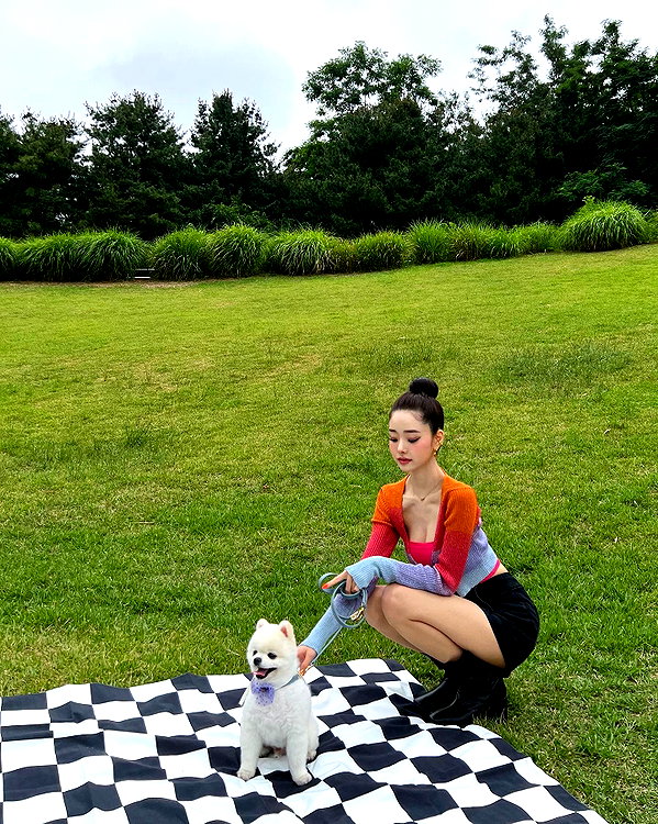dear.zia instagram image archive image