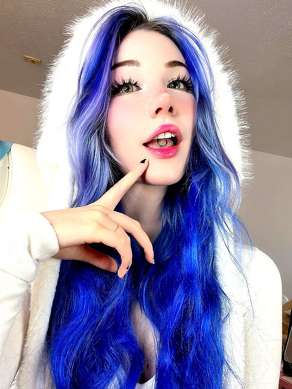 danielle.mercedie instagram image archive image