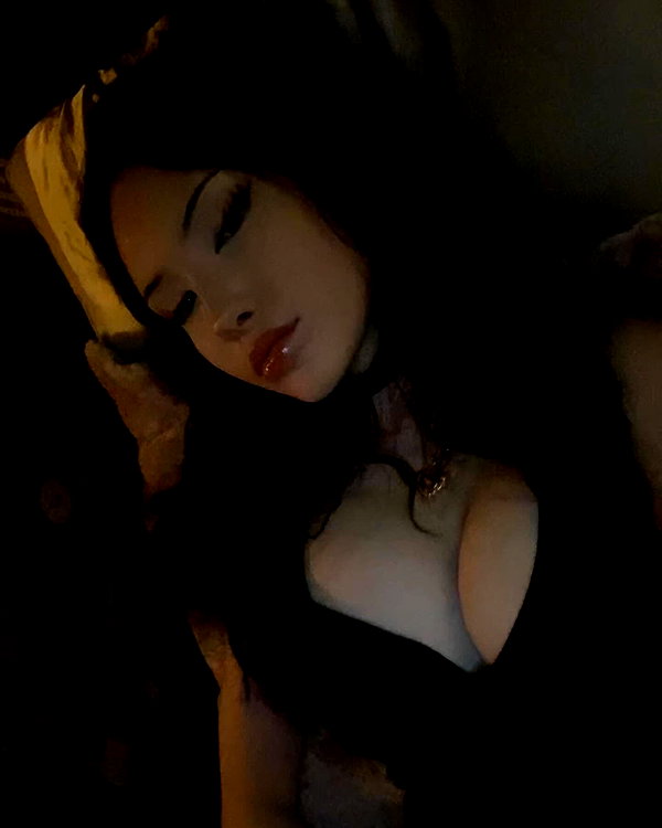 april._.ha instagram image archive image