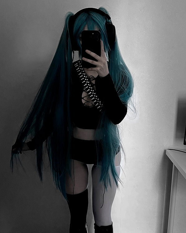 glowmoonshorty instagram image archive image