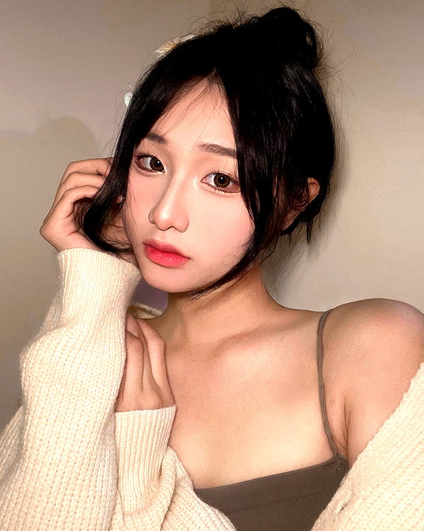 lai_931201 instagram image archive image