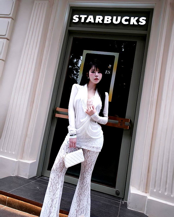 lyhythuedoxinh instagram image archive image