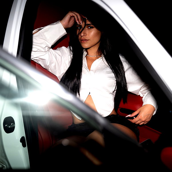 lia.lindner instagram image archive image