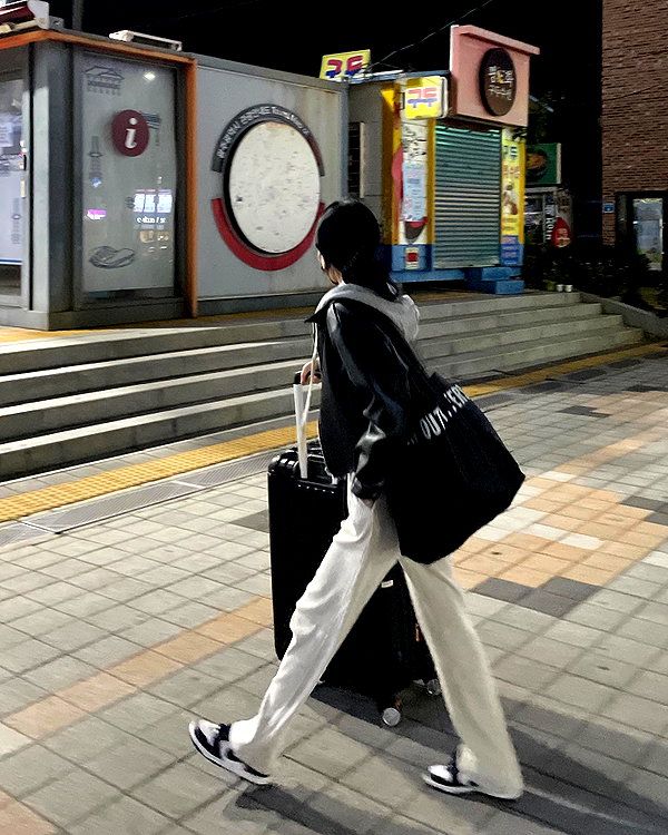 daxbin instagram image archive image