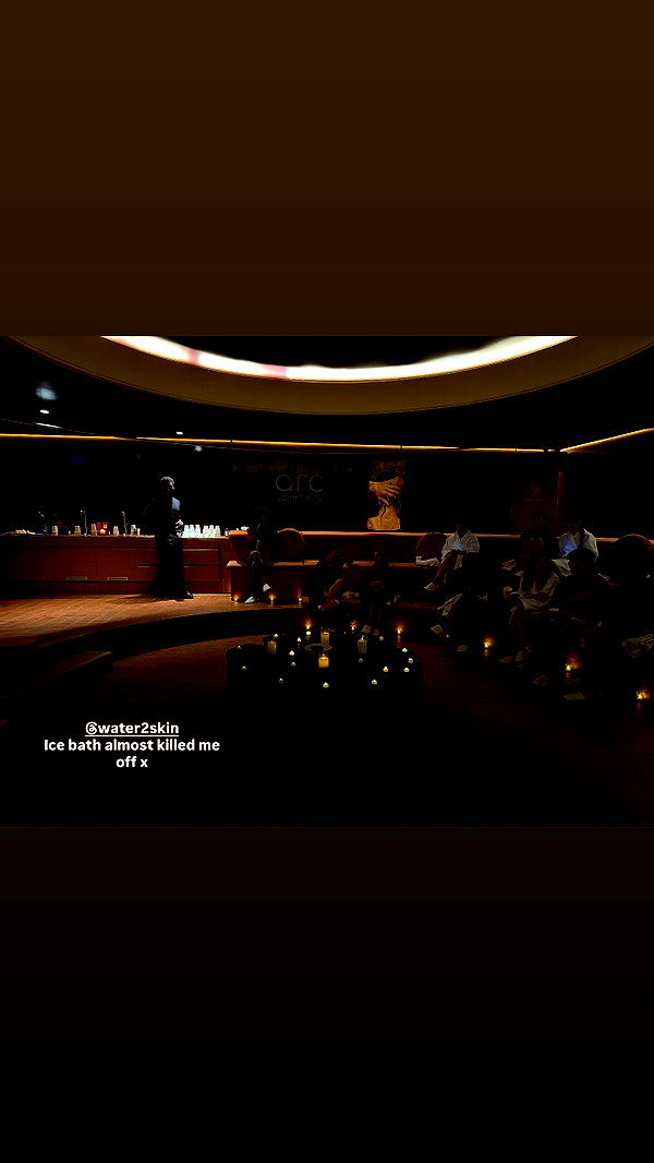 elizabrowne_ instagram image archive image
