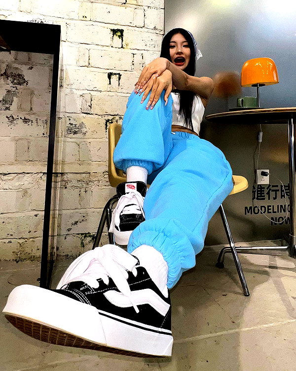 ll.lu1s instagram image archive image