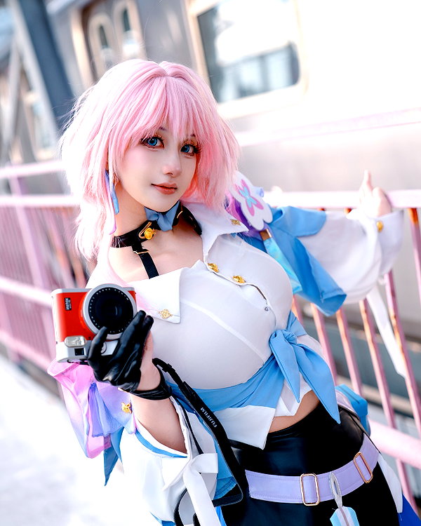 miee_cos instagram image archive image