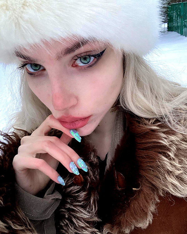 alien.hanna instagram image archive image