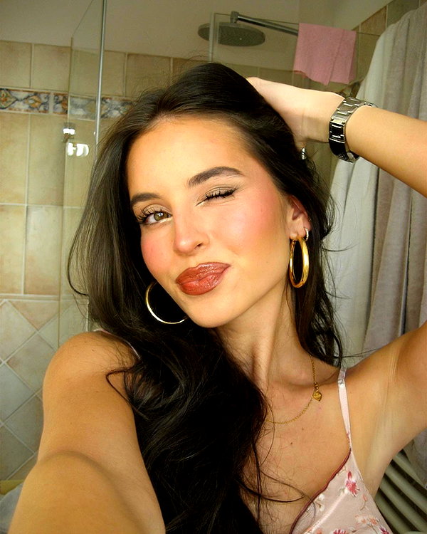 zoeliss instagram image archive image