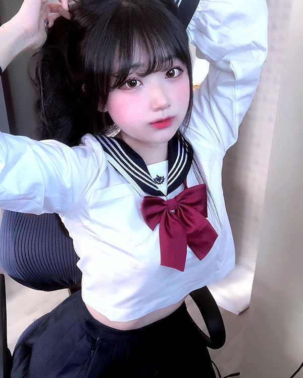 purinn_cos instagram image archive image