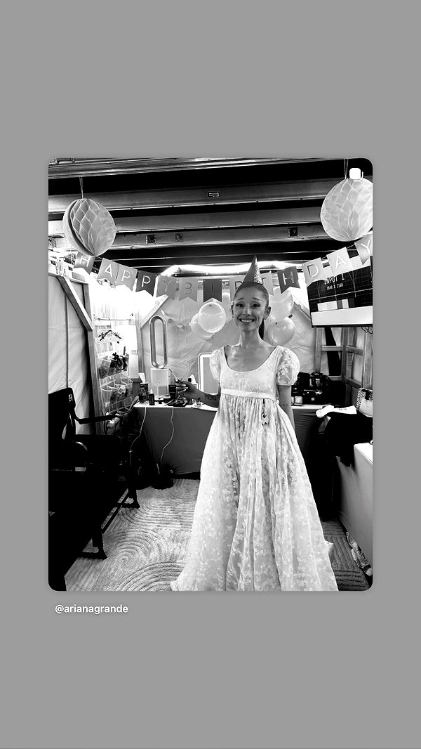 arianagrande instagram image archive image