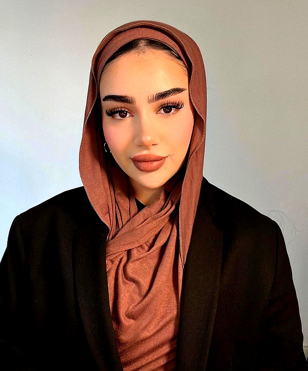 baddiesessence instagram image archive image