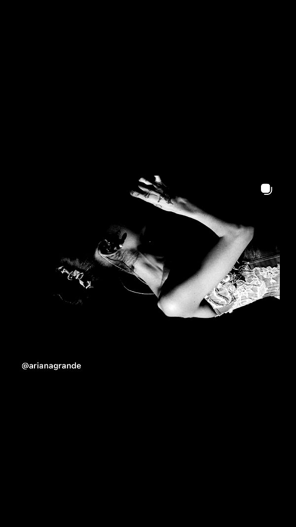 arianagrande instagram image archive image