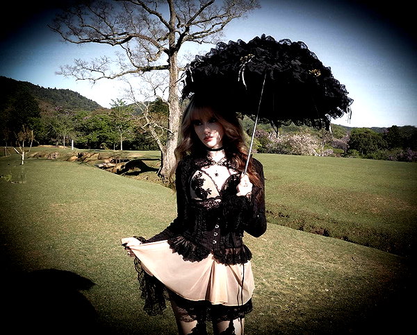 krystallea.cs instagram image archive image
