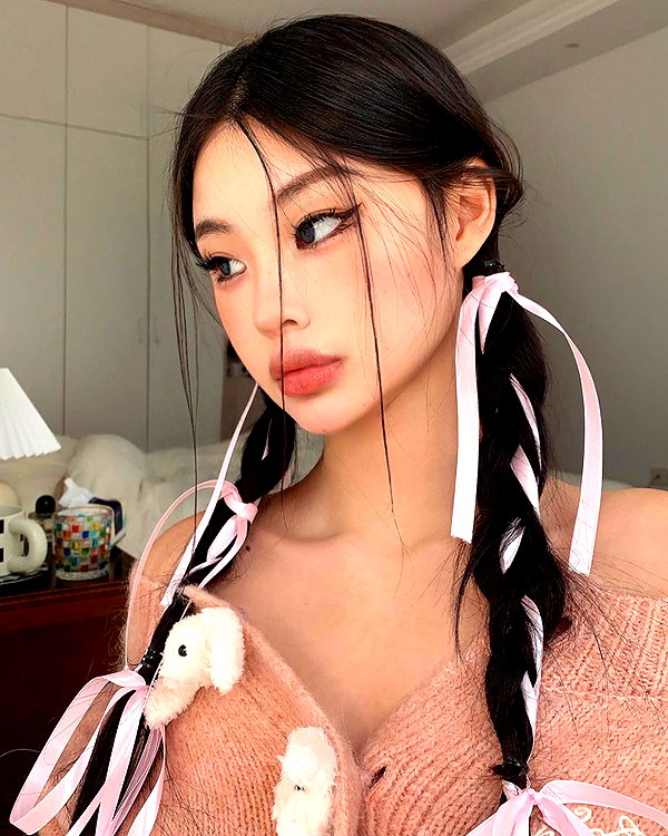 ll.lu1s instagram image archive image