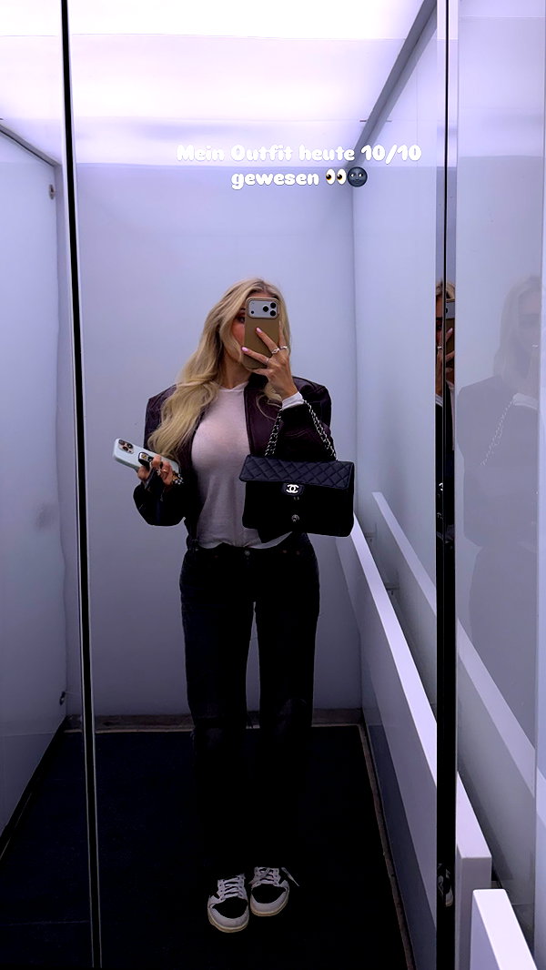 alexis.blond instagram image archive image