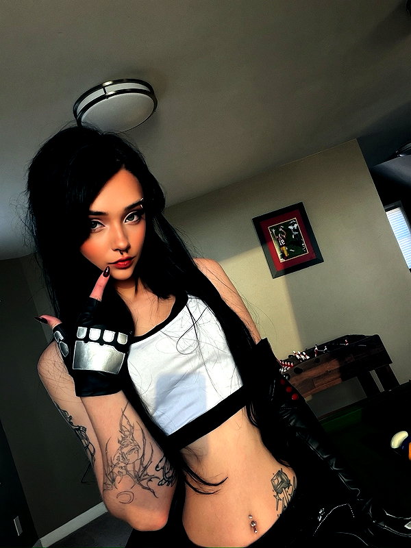 Archived image from @deadangelfiles on Instagram