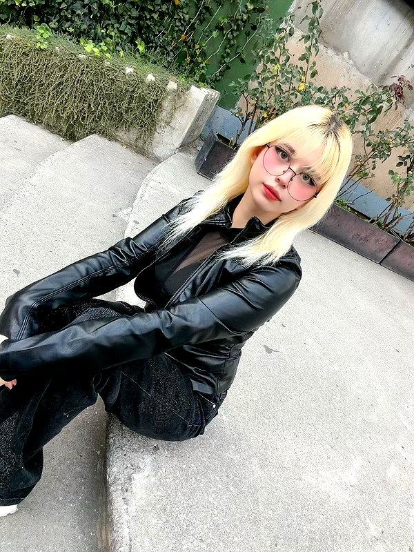 luly1980s instagram image archive image