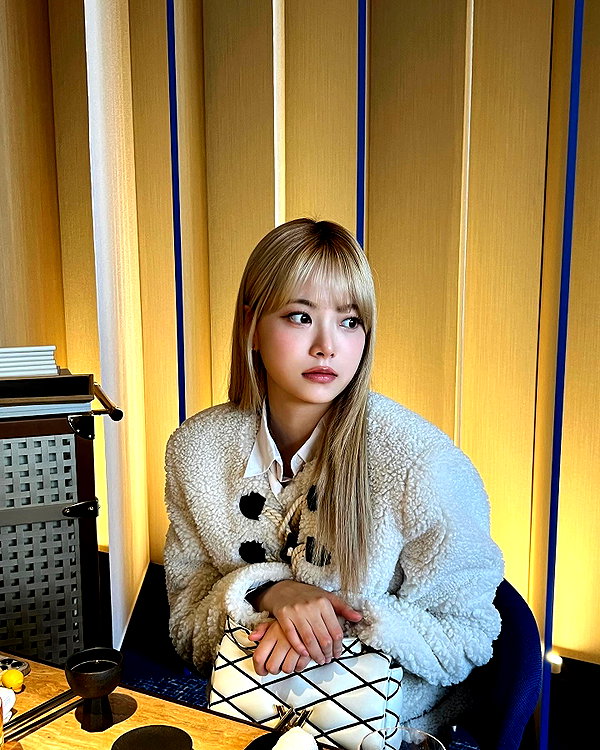 hhh.e_c.v instagram image archive image