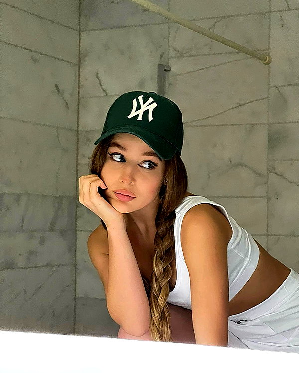 enikeeva_aliya instagram image archive image