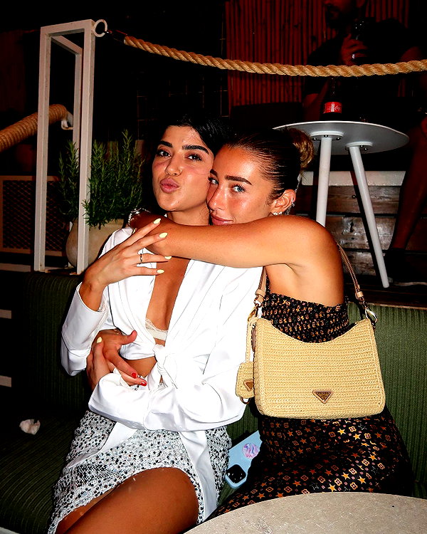 annezivi instagram image archive image