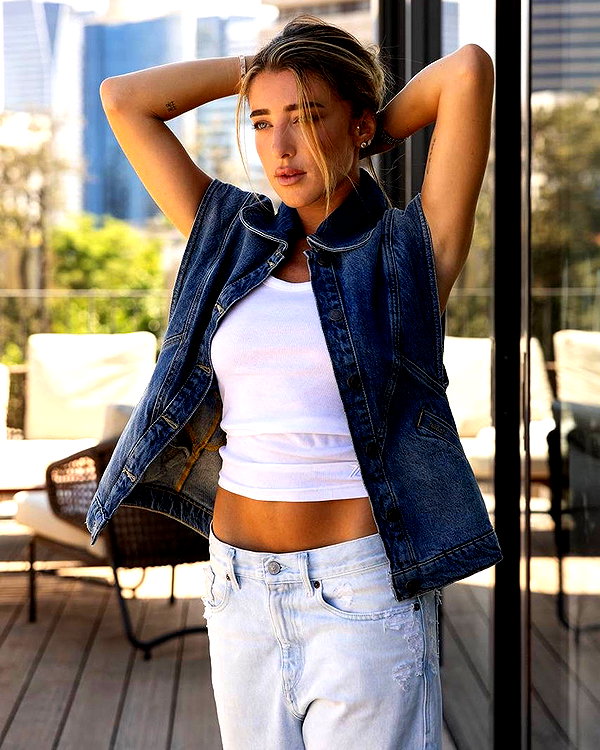 annezivi instagram image archive image