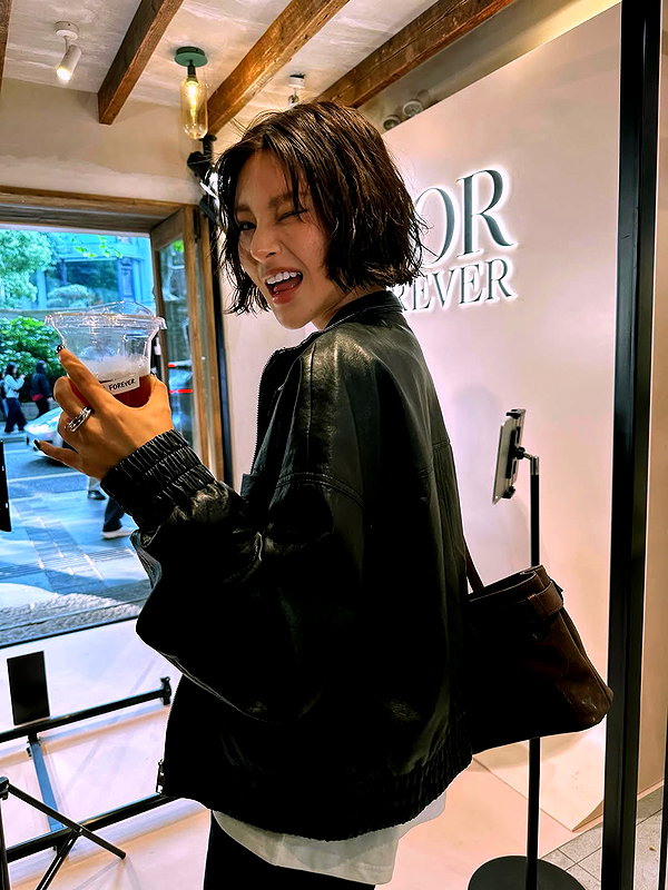 ll.lu1s instagram image archive image