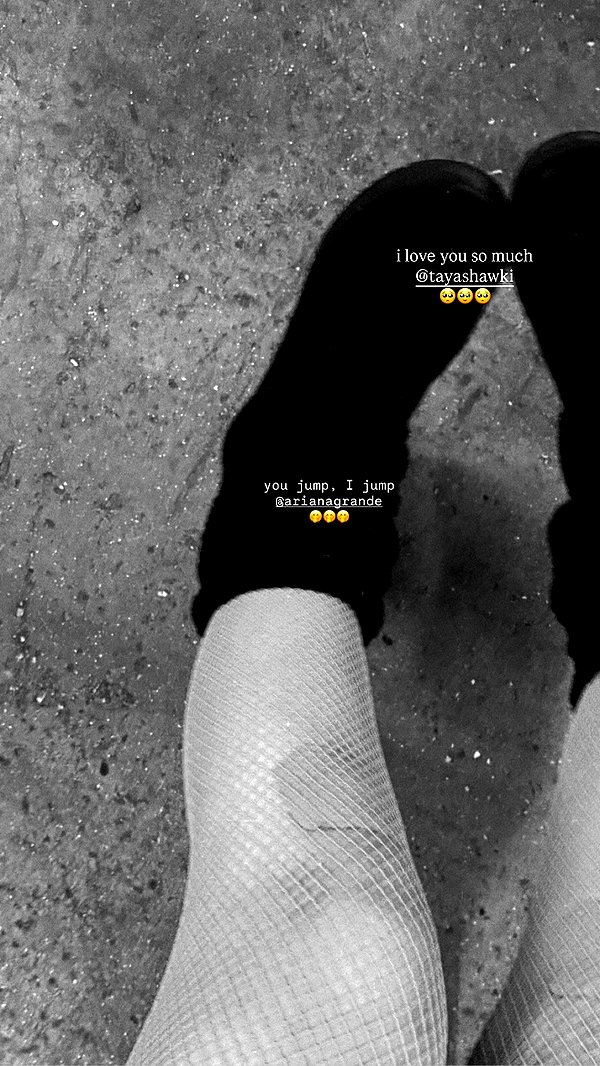 arianagrande instagram image archive image