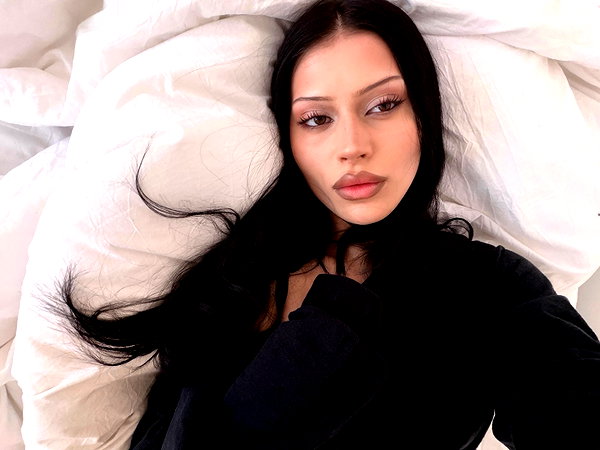 karolinaawasik instagram image archive image