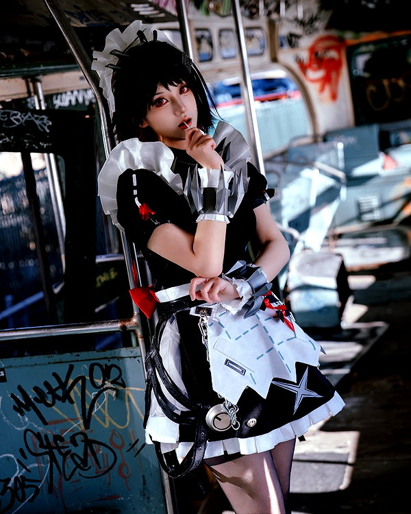 miee_cos instagram image archive image
