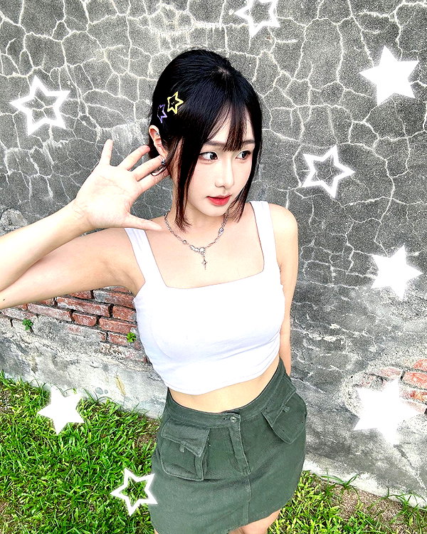lai_931201 instagram image archive image
